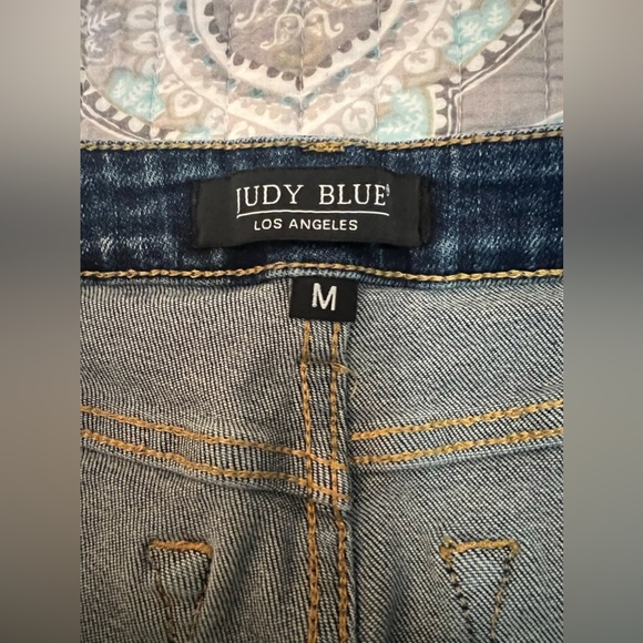 Judy Blue High Rise Mid Thigh Denim Shorts Size Medium - Picture 3 of 7